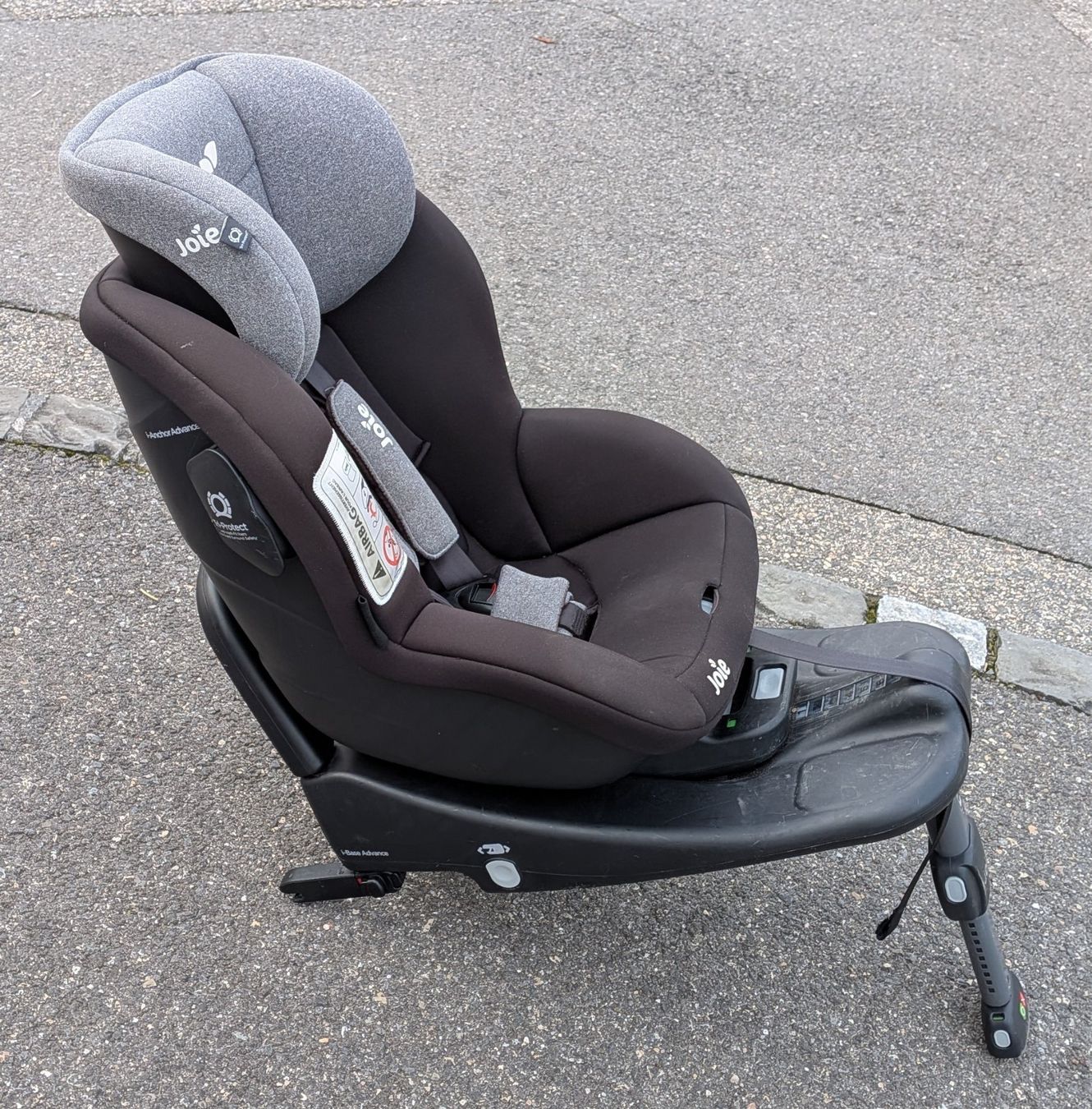Joie Seggiolini per auto: Siège auto enfant Joie noir – Usato da Chavornay venduto da aliaudet