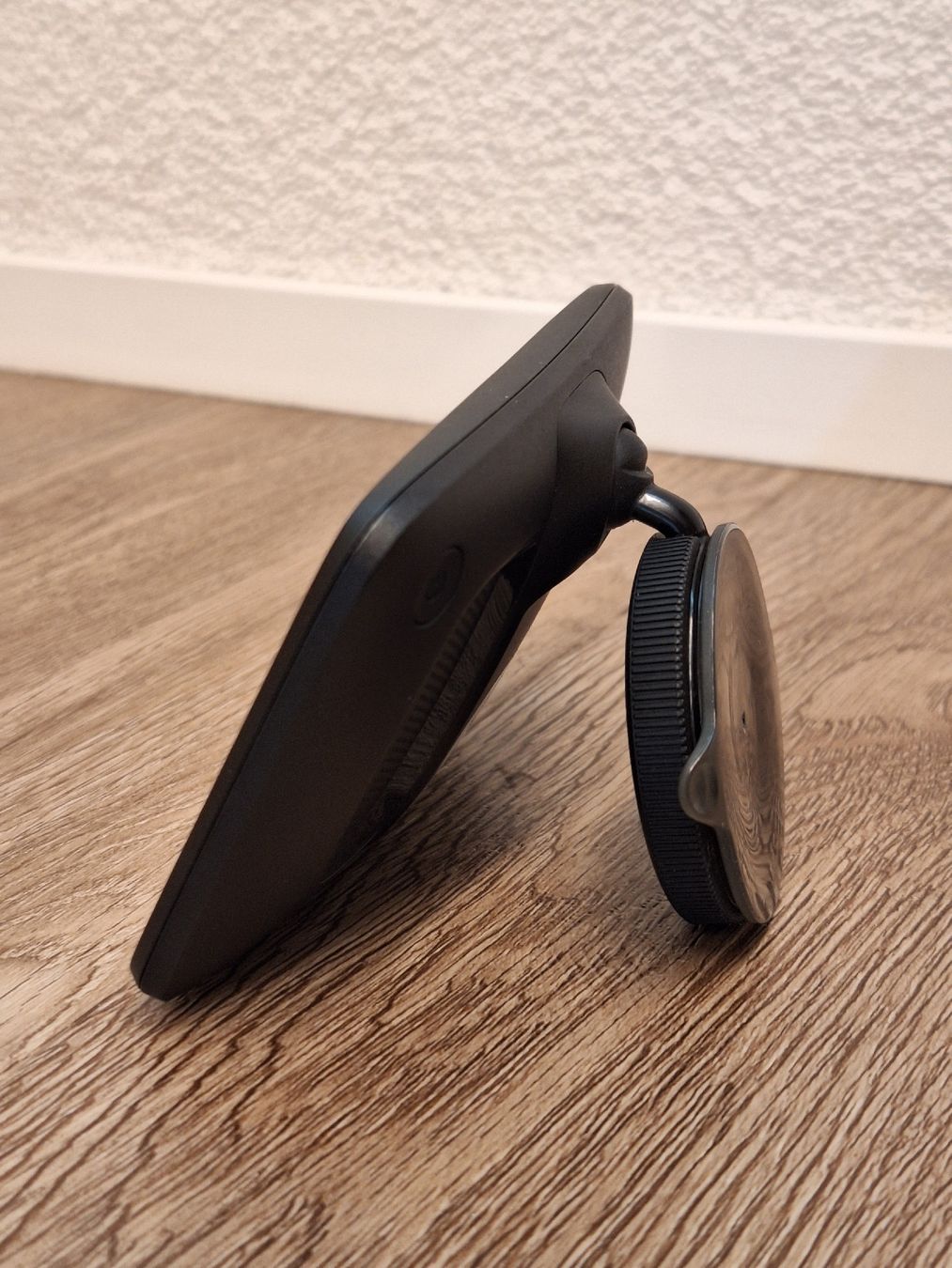 Tomtom Navigatori: TomTom GPS- Navigationsgerät mit Ladekabel – Usato da Bennau venduto da van_xnq2 2