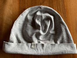 Graue Beanie Mütze, Durchmesser 22cm