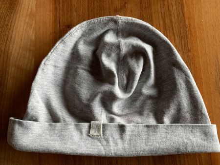 Graue Beanie Mütze, Durchmesser 22cm