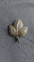 Vintage Filigran-Brosche Blatt aus 800 Silber (vergoldet)