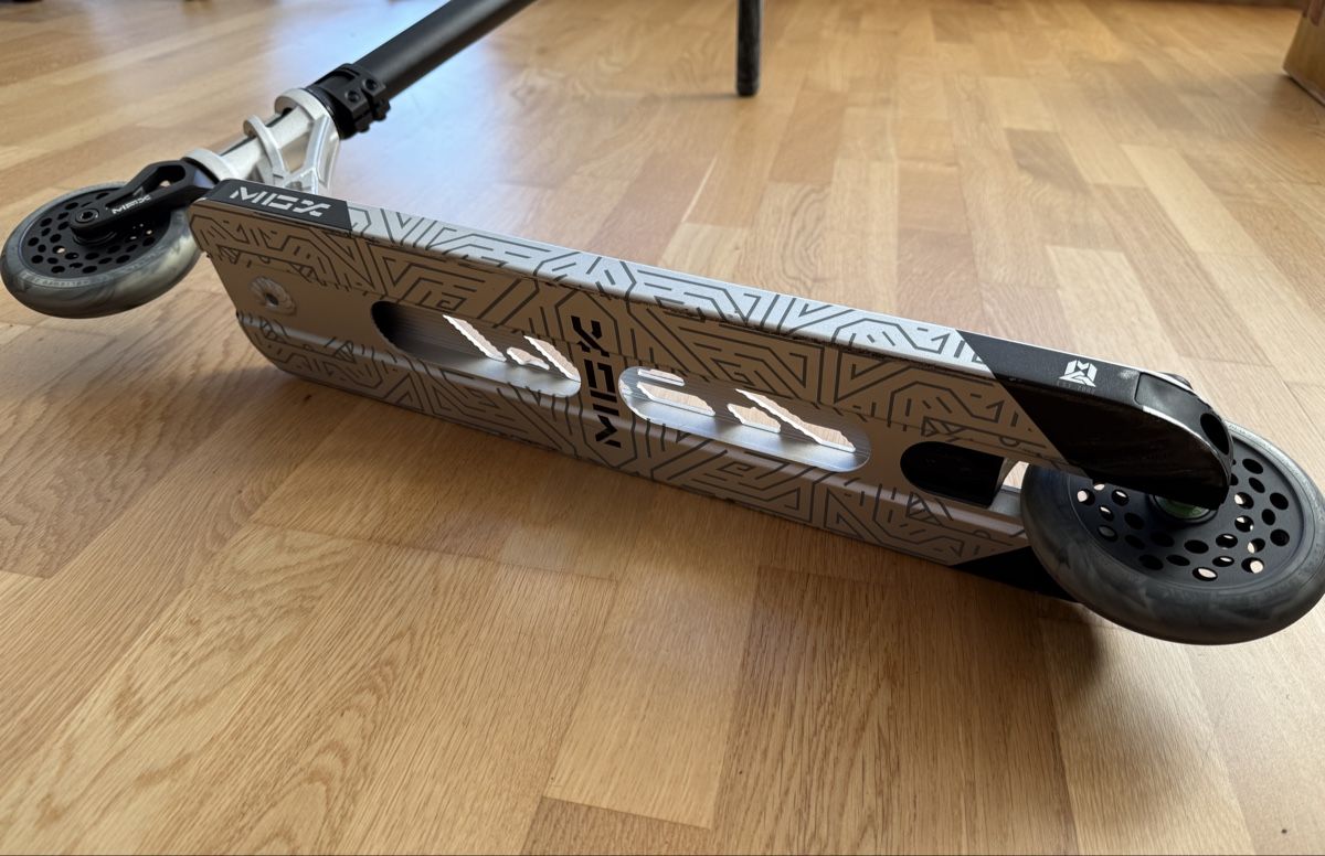 Kickboard: MGP MGX Extreme E1 Freestyle Scooter – Usato da Zürich venduto da LW-C-137 3