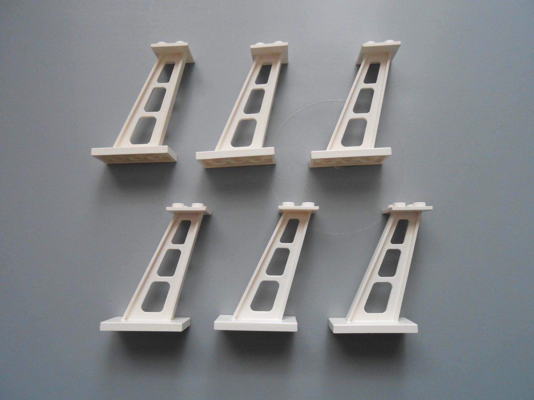 Lego Spielzeuge: Lego Support 2x4x5 weiss – Gebraucht aus Oftringen von Link8