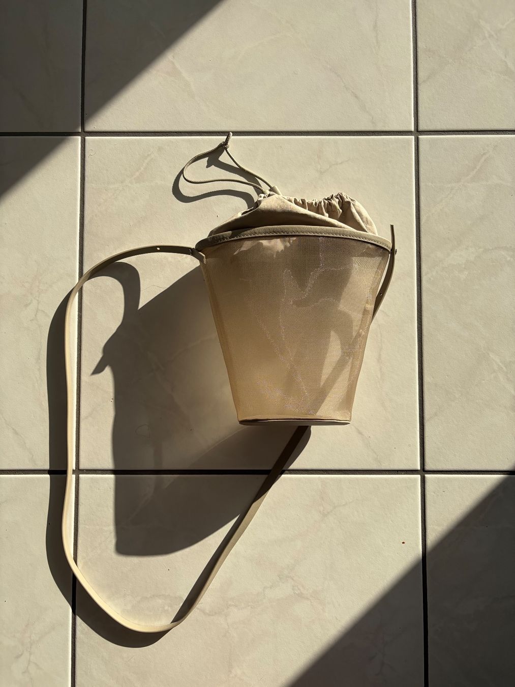 Cos Taschen für Damen: Cos mini bucket bag – Neu und originalverpackt aus Hergiswil NW von irinagraf 2