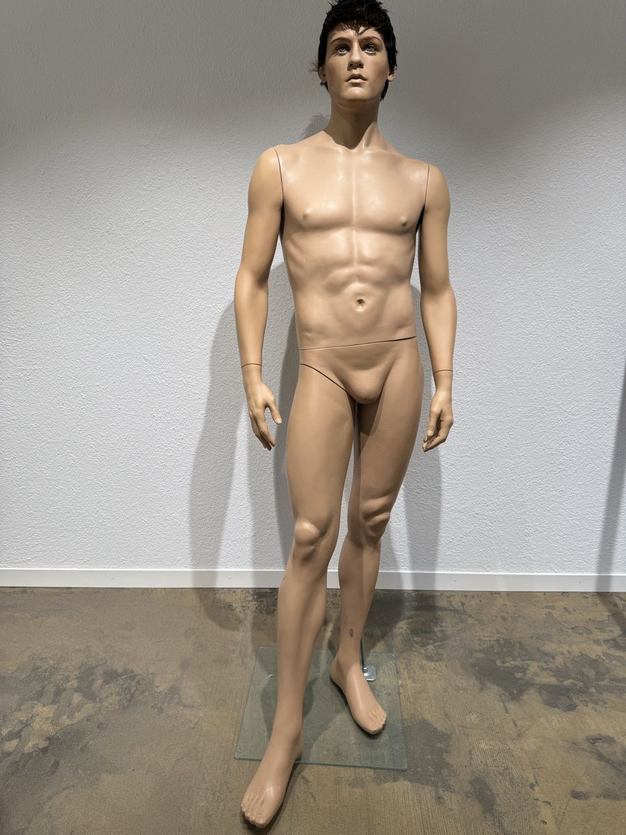 Autres décorations & accessoires: Adel Rootstein Schaufensterpuppe – D'occasion à Thalwil par mic_87cm