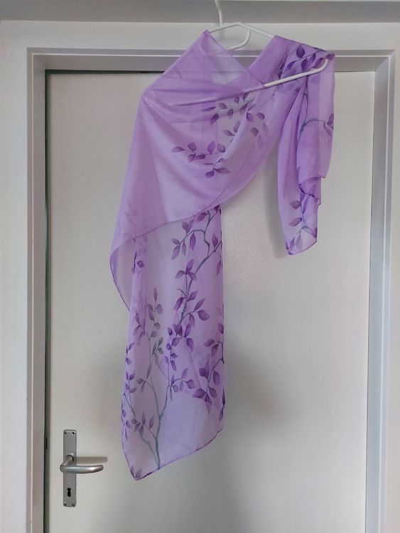 Foulards & écharpes: Lila Schal mit Blättermuster – Frühlingserwachen! – D'occasion à Bern par titaniumsnow 1