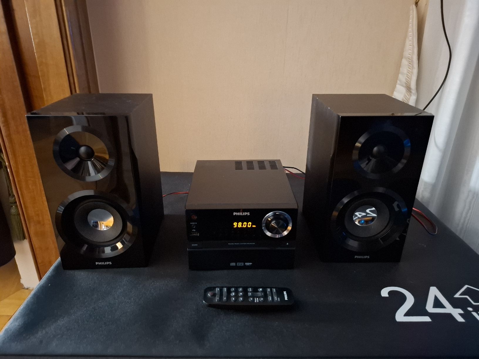 Philips Audio- & Mediensysteme: Philips chaîne Hi-Fi + enceintes + télécommande – Gebraucht aus Le Locle von Maria.222