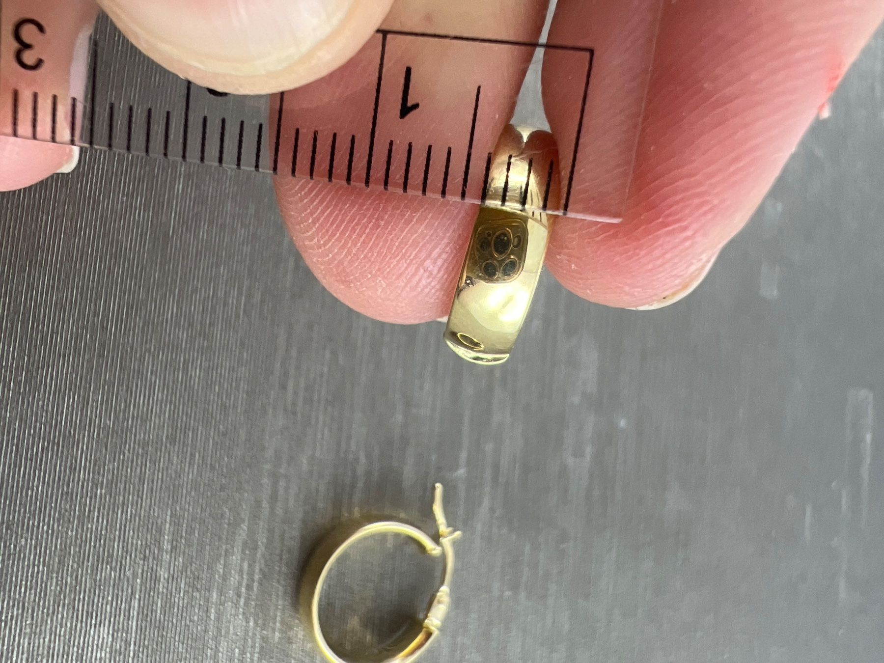 Ohrringe & -stecker: Creolen 750 Gold – Gebraucht aus Niederuzwil von leo_8857 2