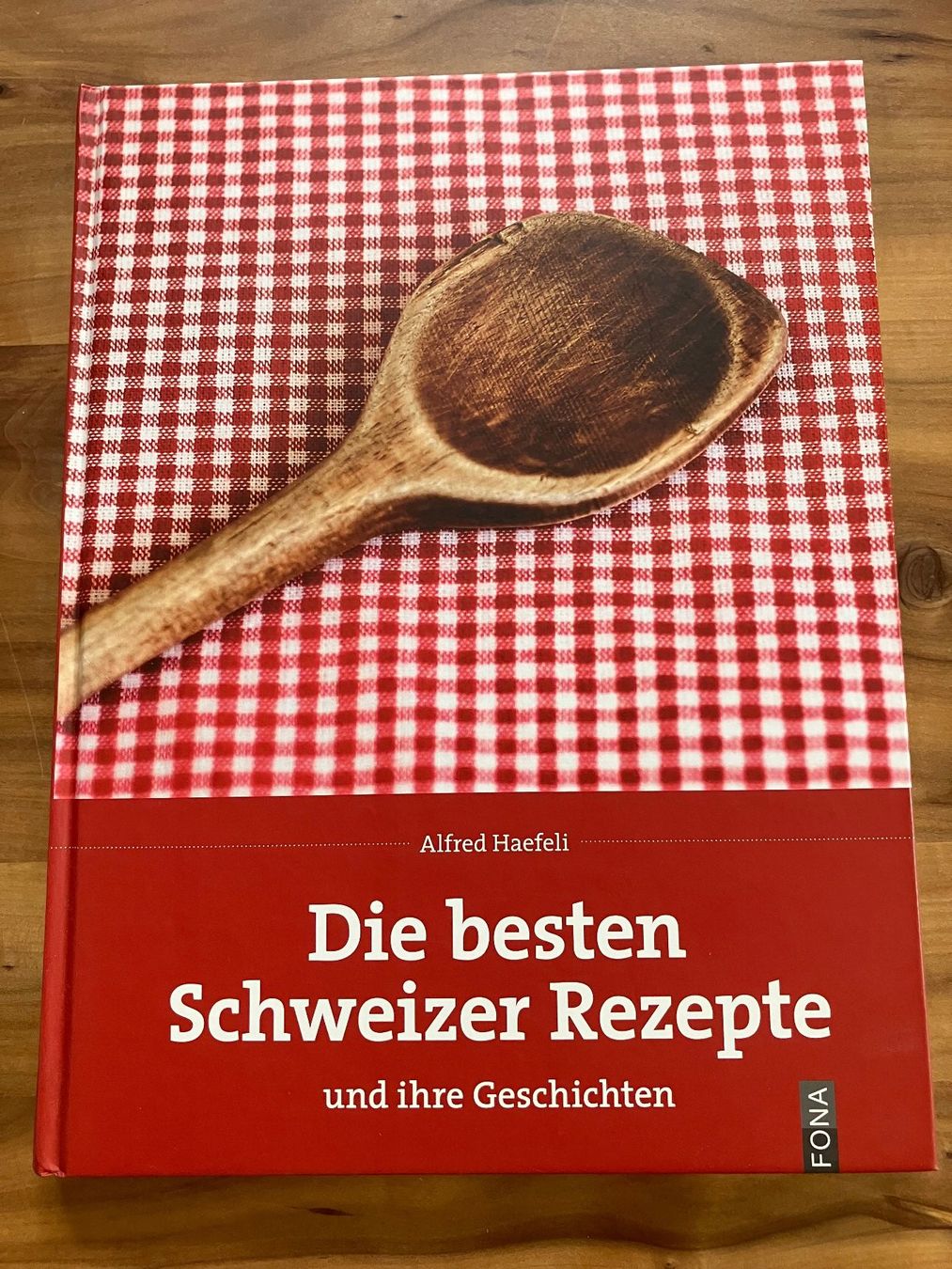 Libri: Kochbuch: die besten Schweizer Rezepte – Usato da Bern venduto da sturmmoewe
