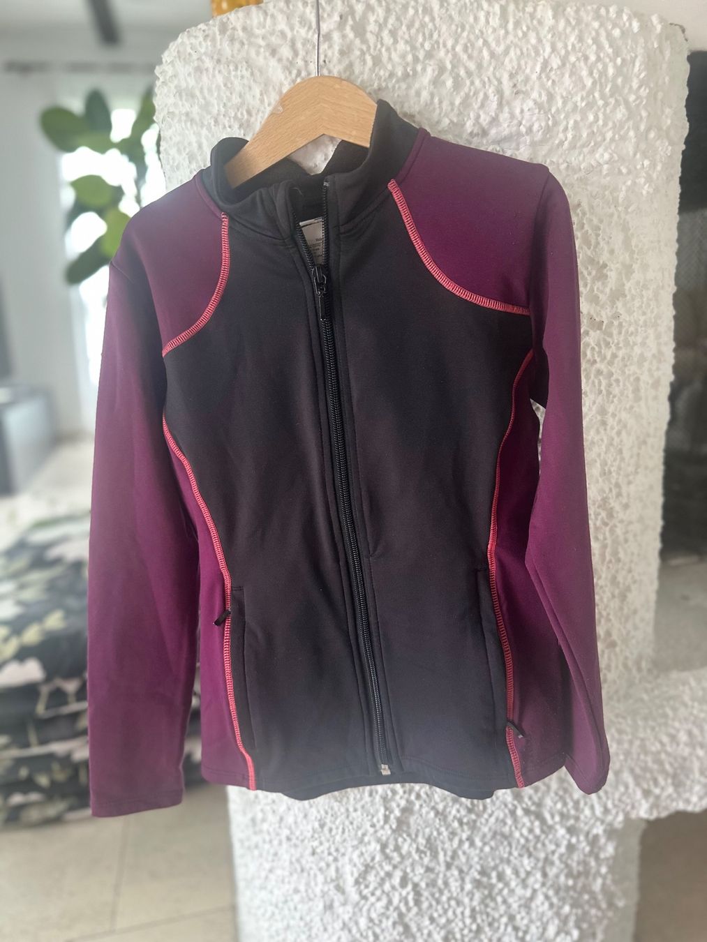 Decathlon Giacche & Cappotti: Trainingsjacke Eiskunstlauf Grösse 133 - 142 – Usato da Regensdorf venduto da Arinee