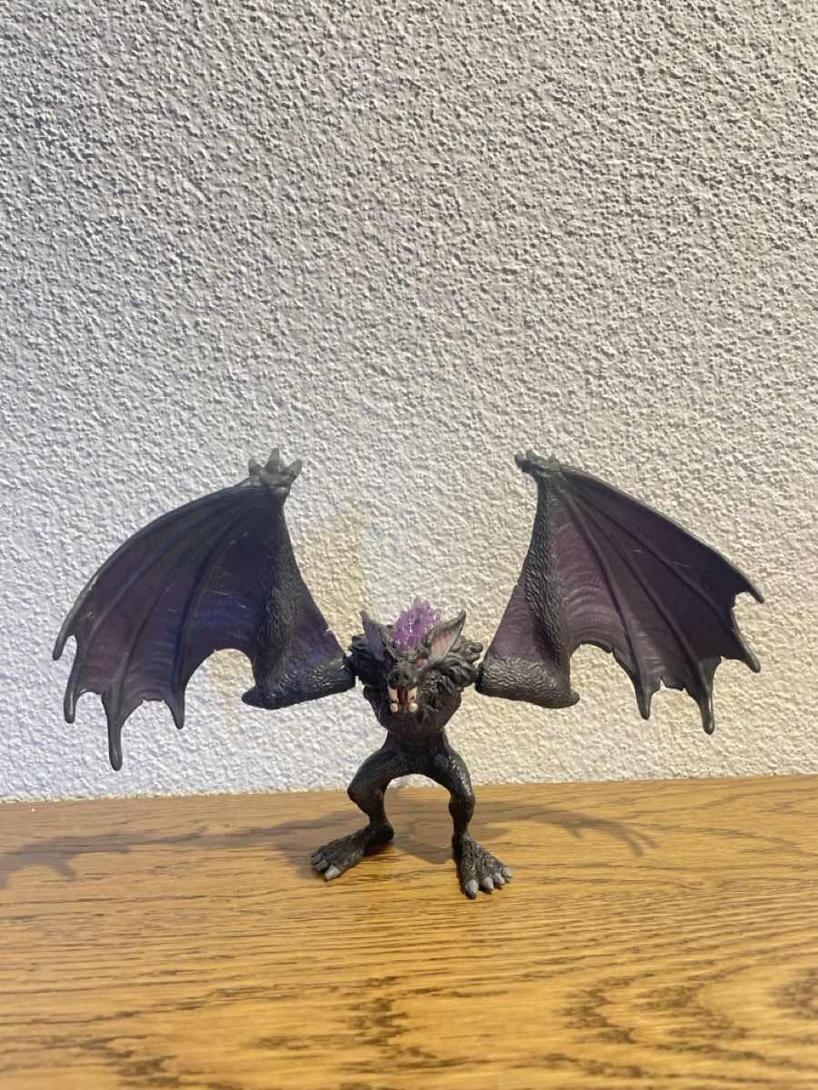Figuren: Fantasy Figur Fledermaus mit Kristall gebraucht – Neu (gemäss Beschreibung) aus Lyss von Vandy19