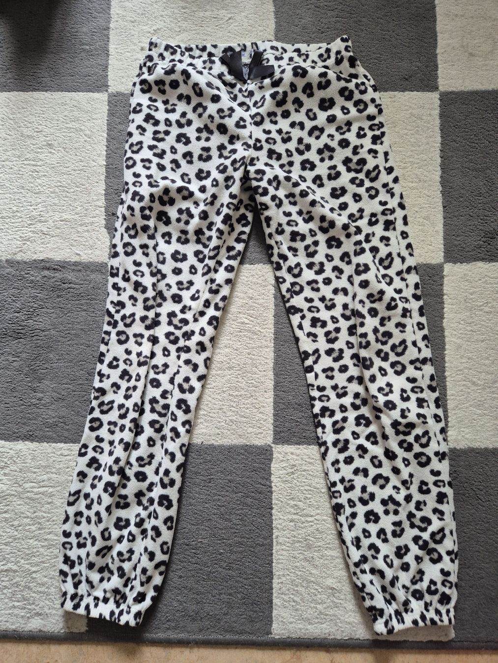 H&M Pigiama & Simili: H&M Pyjamahose Leo-Print – Usato da Aesch BL venduto da sar_j59l