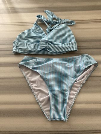 Sommerlicher Bikini💙gestreift, Gr.M nr.2