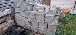 1 Palette Natursteine für Gartenprojekte