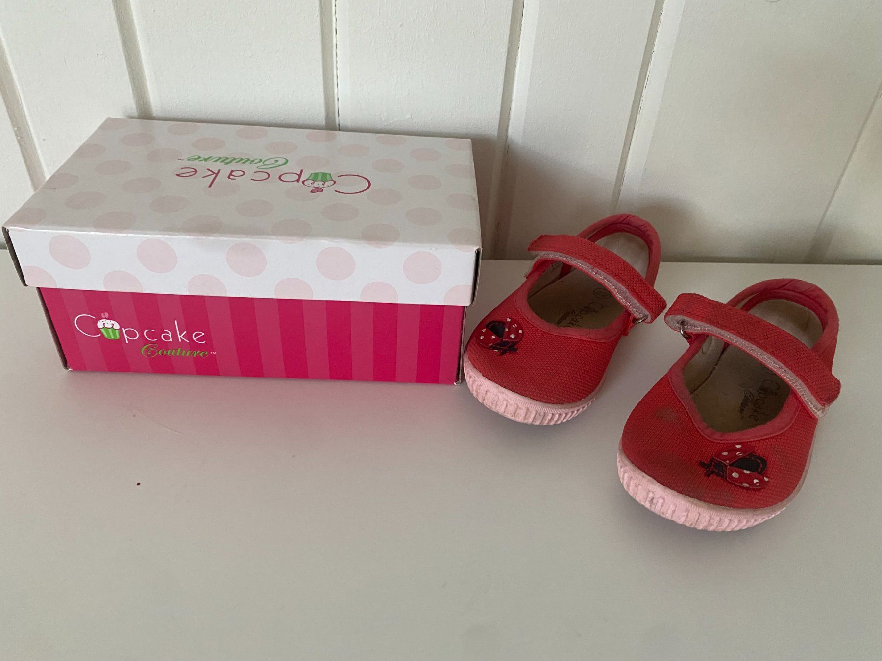 Schuhe für Mädchen: Kinder Sommerschuhe von Cupcake Grösse 22 – Gebraucht aus Richterswil von Mano1st
