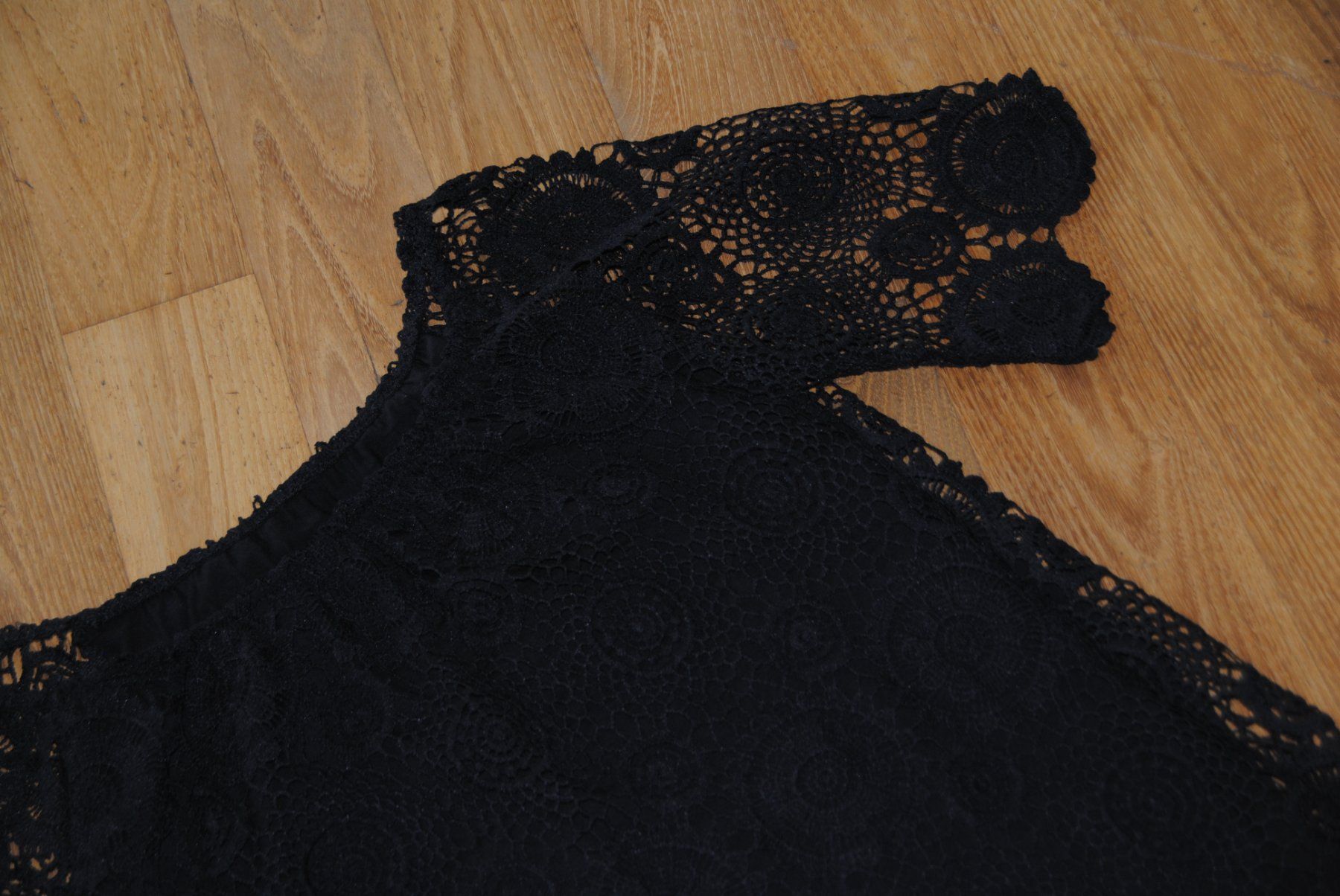 Kleider: Schwarzes Spitzenkleid, Grösse M schwarz Tunika – Gebraucht aus Horw von Muger3 1