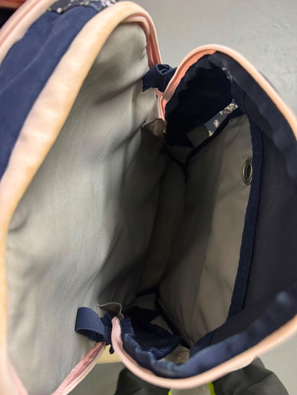Borse & Zaini: Satch Schulrucksack – blau mit rosa Blumenmuster – Usato da Lostorf venduto da lac_g2ry 5