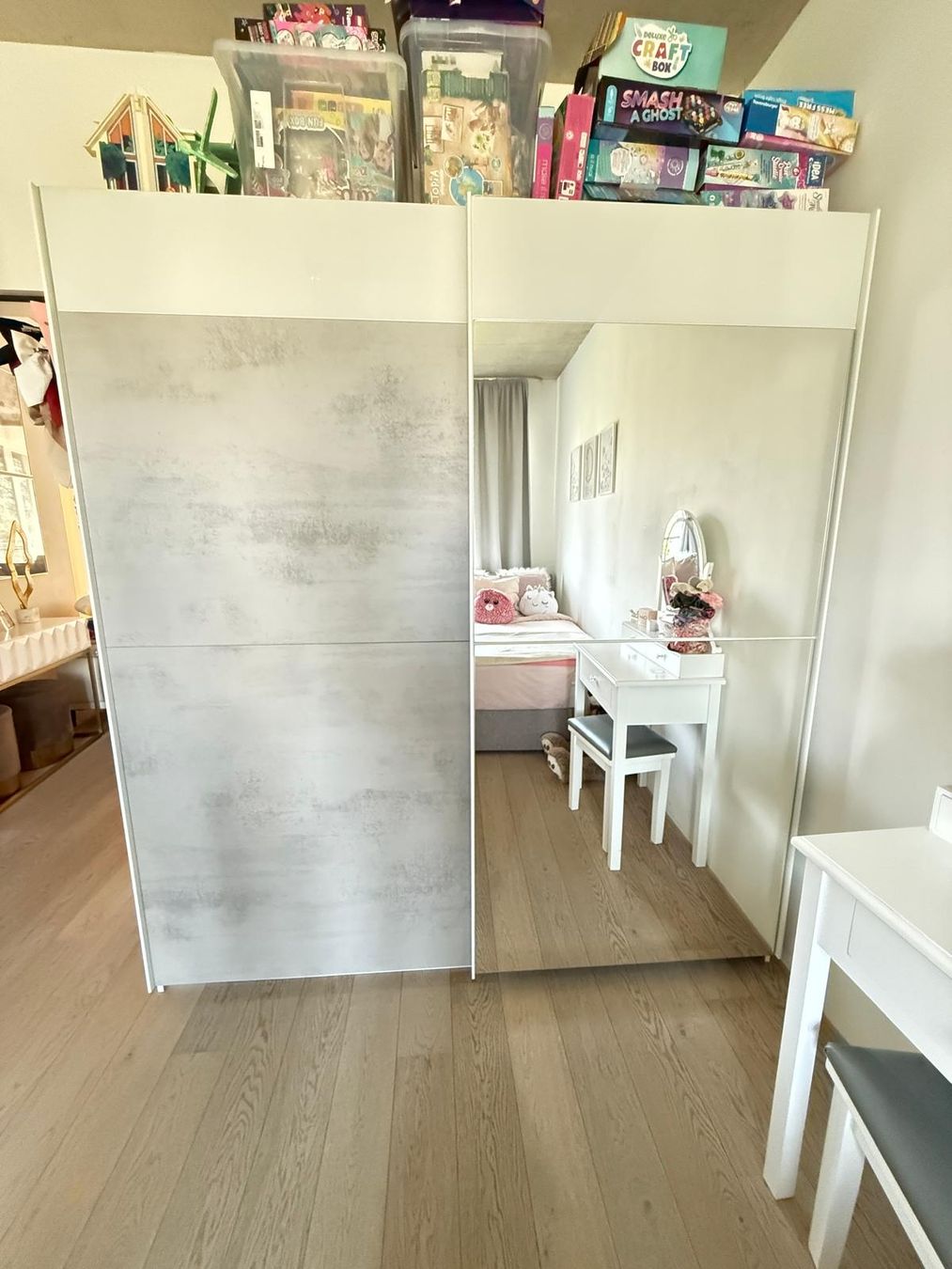 Armadi: Kleiderschrank 1.80 cm lang – Usato da Näfels venduto da sizpor