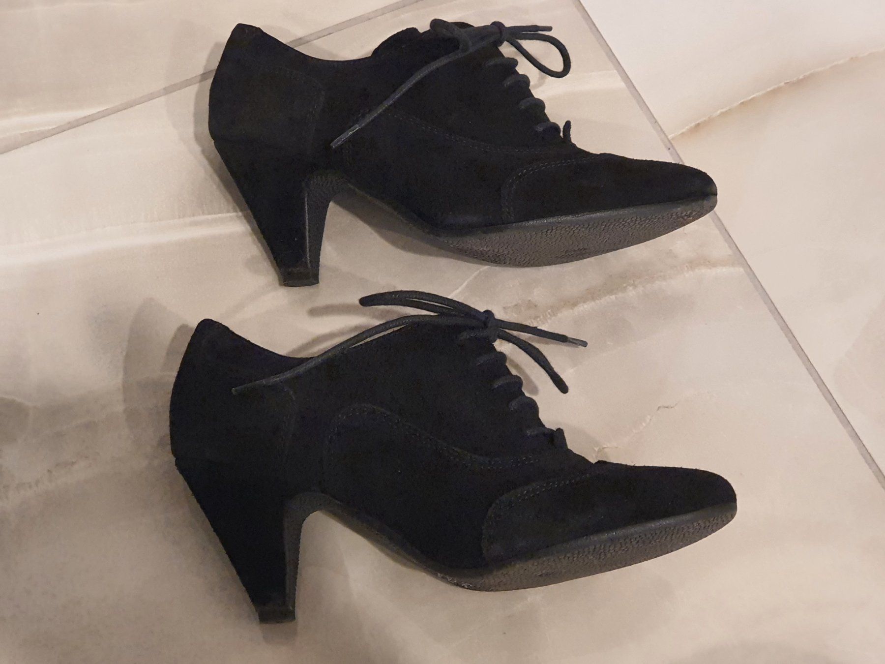 Scarpe da donna: Escarpins en daim noir 37 petit. – Usato da CASLANO venduto da Bebesa 3