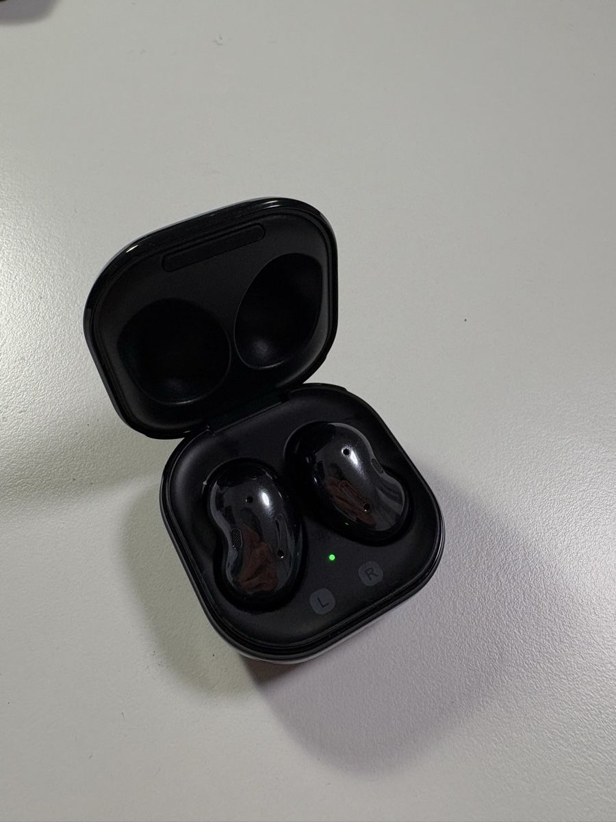 Samsung Cuffie: Samsung Buds Live – Nuovo (secondo la descrizione) da Rümlang venduto da svent 2