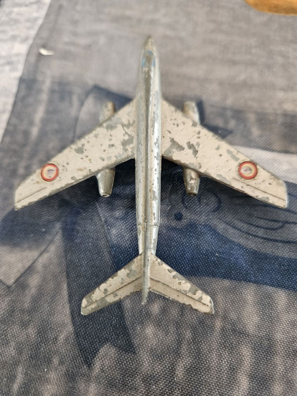 Petit Avion Dinky Toys Vautour 60b