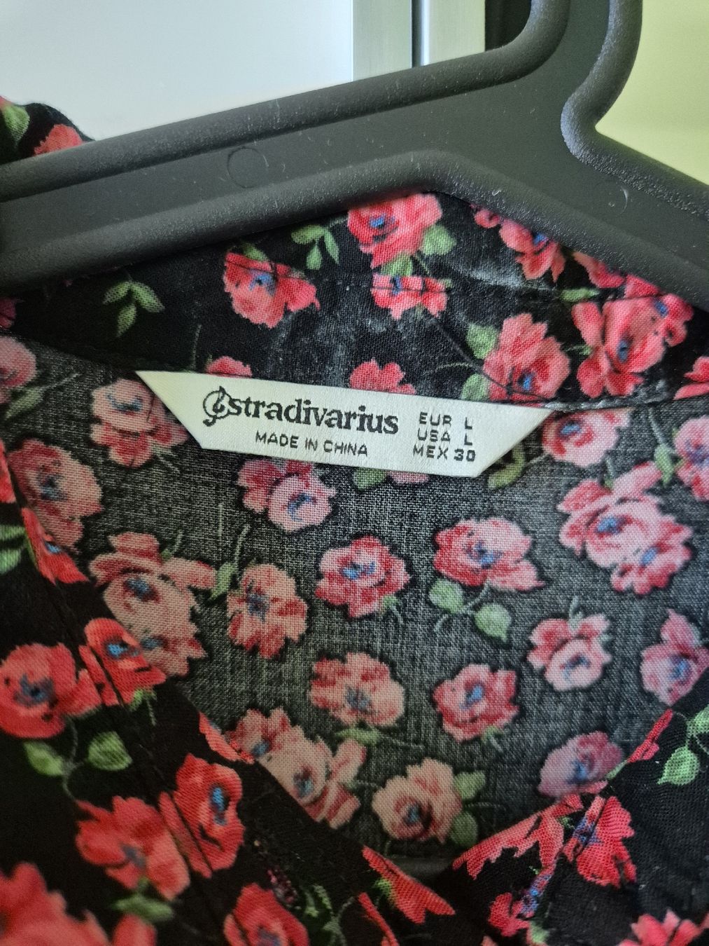 Stradivarius Vestiti: Stradivarius Kleid Gr. L mit wunderschönem Rosenmuster🌹 – Usato da Goldach venduto da nikkaaa 2