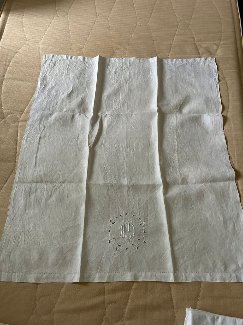 Teli da bagno: Vecchio asciugamano cifrato 80x94 cm – Usato da Melano venduto da H-Sara