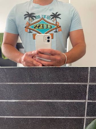 Guess T-Shirt Grösse L, 2 mal getragen