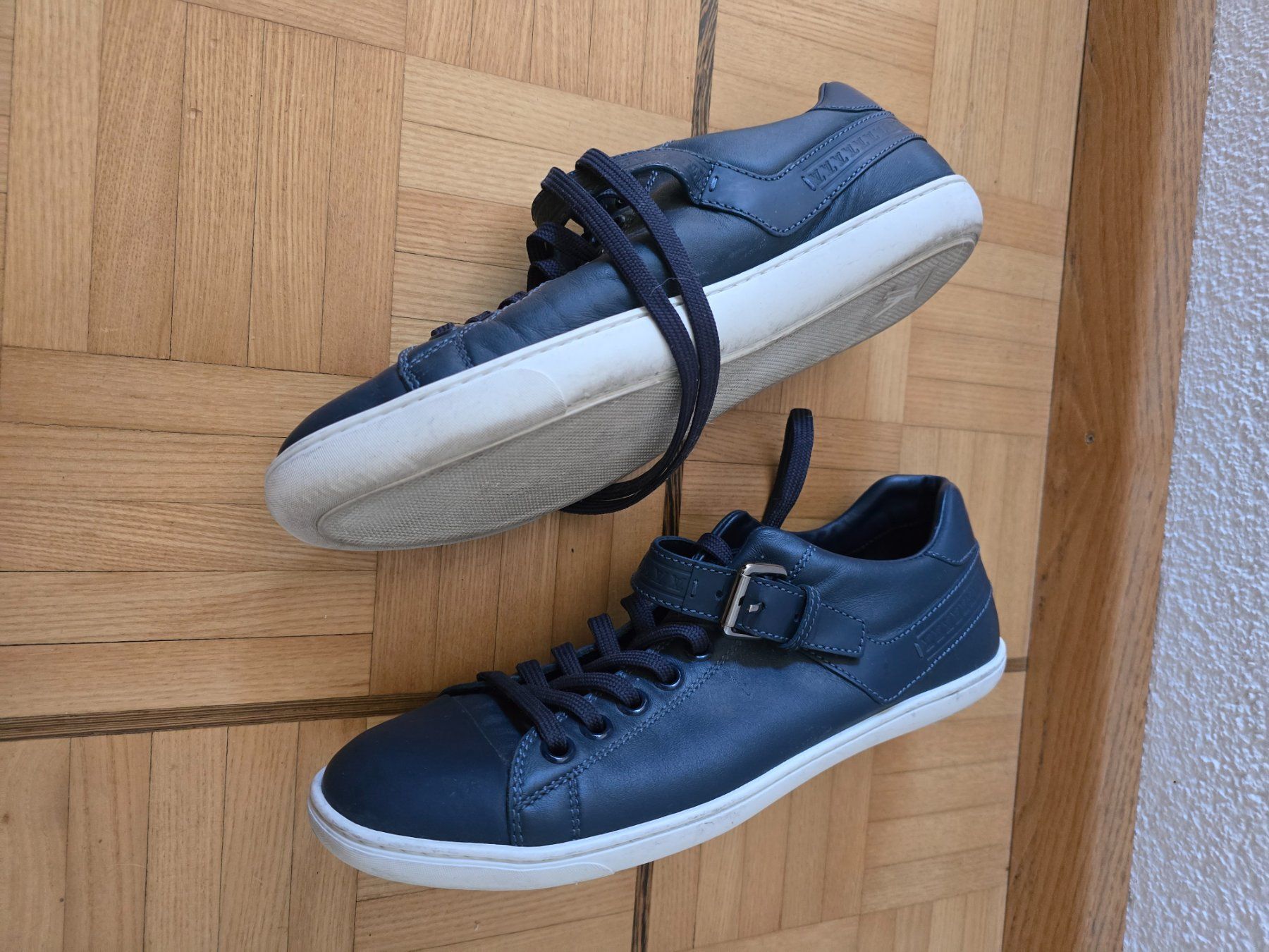 Louis Vuitton Scarpe da uomo: Louis Vuitton-Sneaker in Blau Gr. 8/42 – Usato da Bottmingen venduto da sandy_2 4