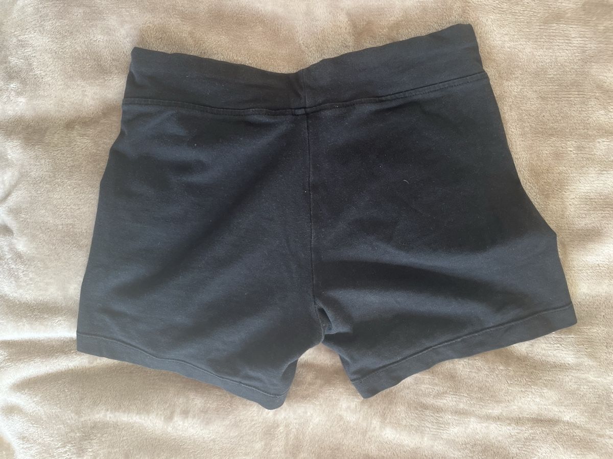 Decathlon Pantaloni: Short noir sport – Usato da Neuchâtel venduto da Ariane_vn00 1