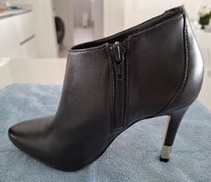 Tronchetti Guess EDIZIONE LIMITATA, pelle, n.35, tacco 9.5cm