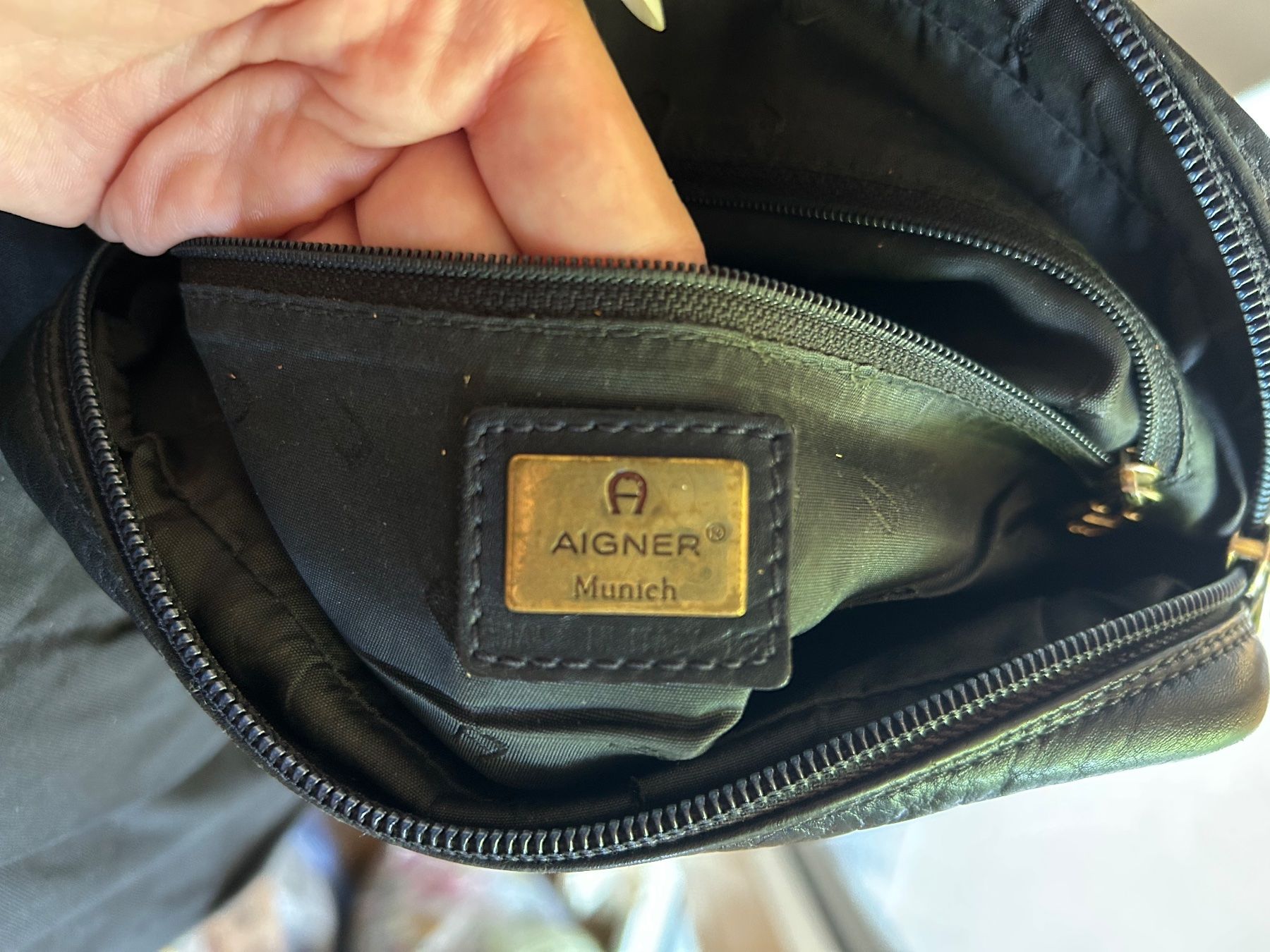 Aigner Borse: Vintage Aigner Tasche – Usato da Zürich venduto da deb_2ms8 1