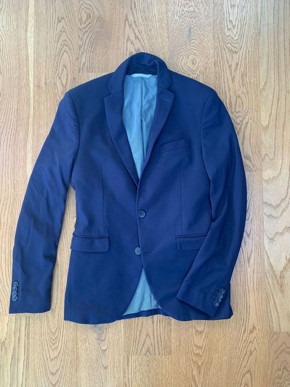 Completi: Costume taille 44 – Usato da Jongny venduto da mel_56b9