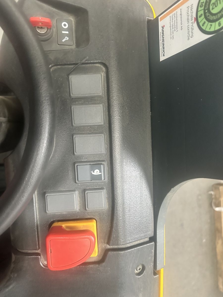 Jungheinrich Carrelli elevatori e a forche: Jungheinrich Stapler 2 EPZS 280 – Usato da Nebikon venduto da schnischna80 7