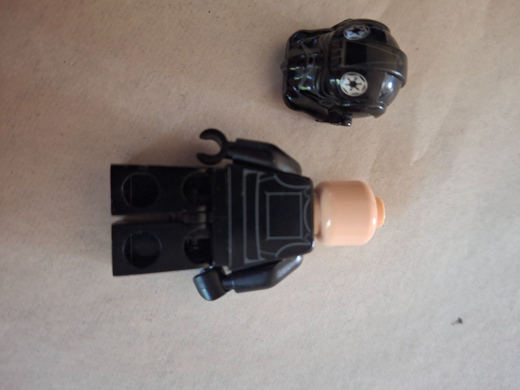 Lego Spielzeuge: Lego Star wars Figur tie fighter pilot – Gebraucht aus Kölliken von art-deko 1