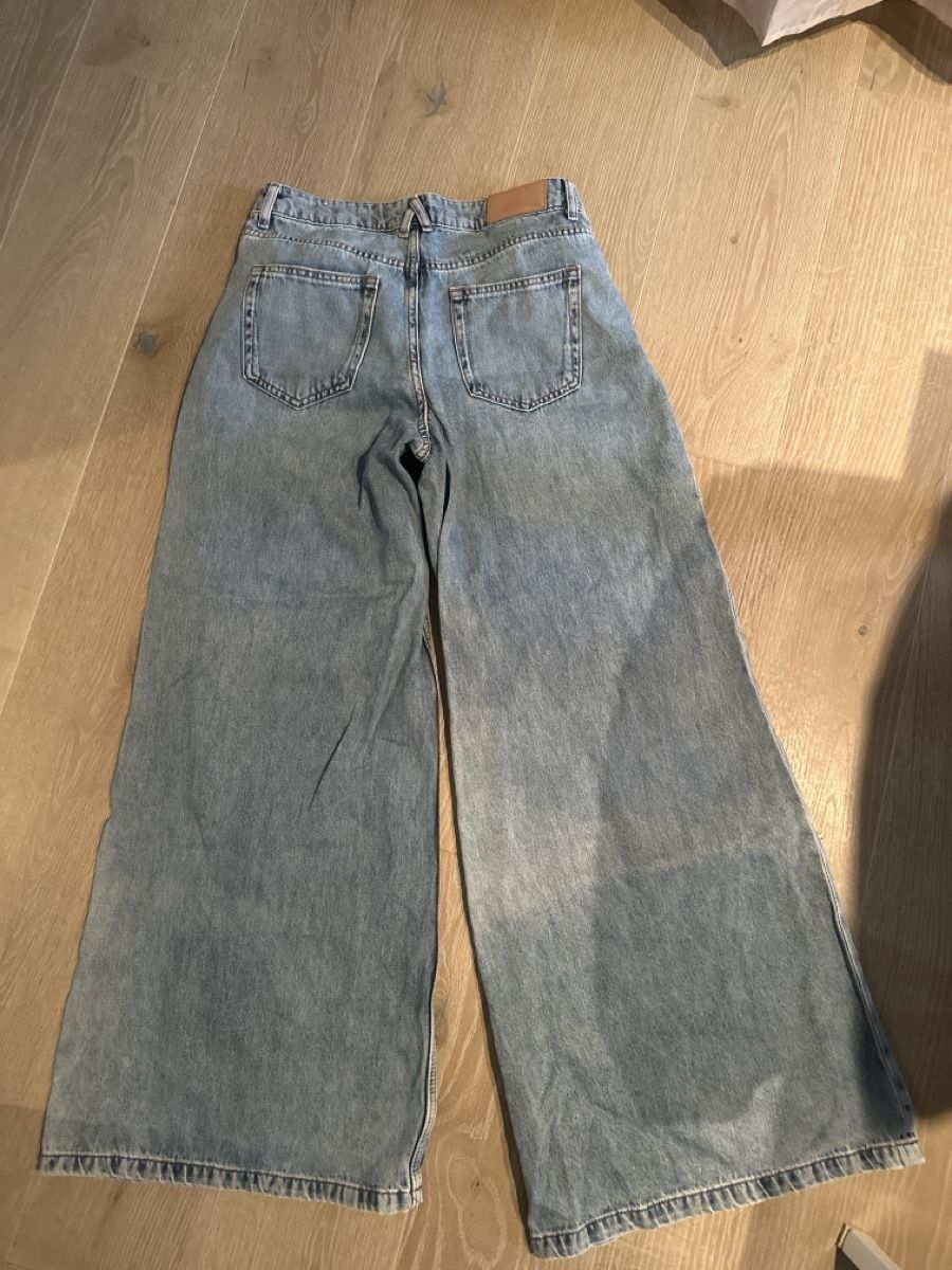Zara Jeans: Jeans Zara Gr. 38 – Nuovo (secondo la descrizione) da Biglen venduto da silberpfeil25 1