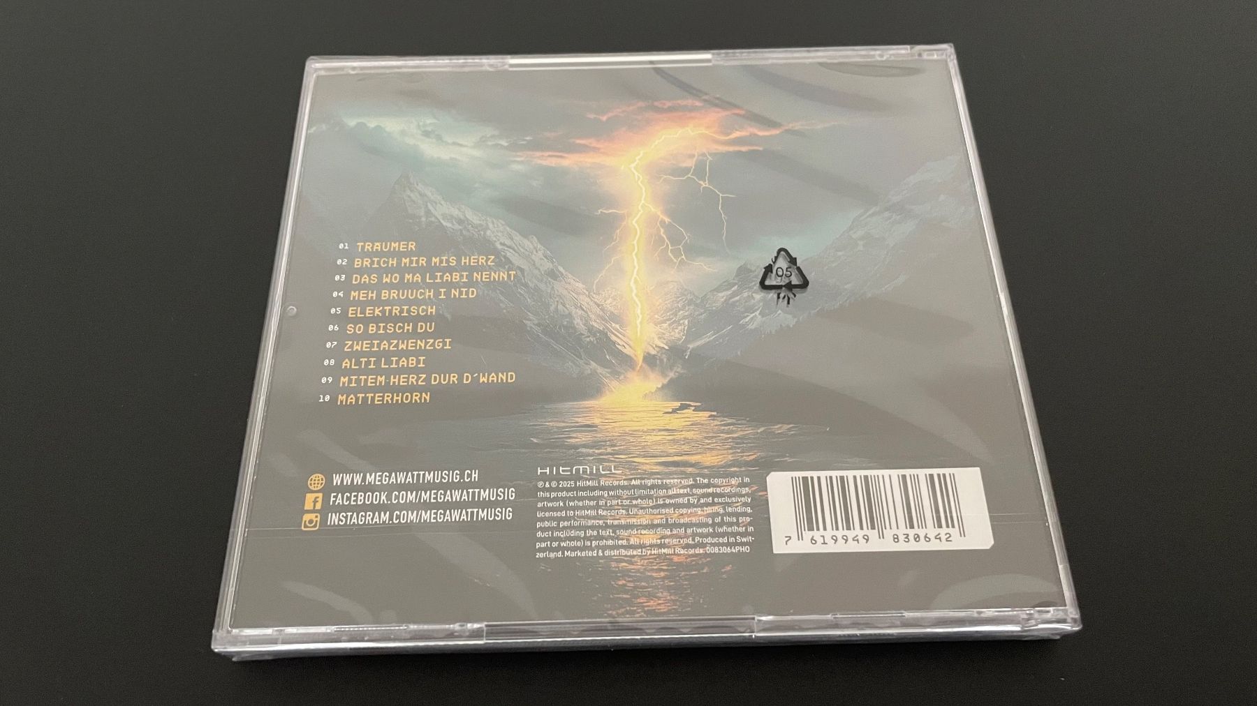 CDs: Megawatt  - Elektrisch – Neu und originalverpackt aus Interlaken von Qatar 1