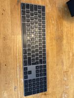 Apple Magic Keyboard mit Ziffernblock Space Grey gebraucht