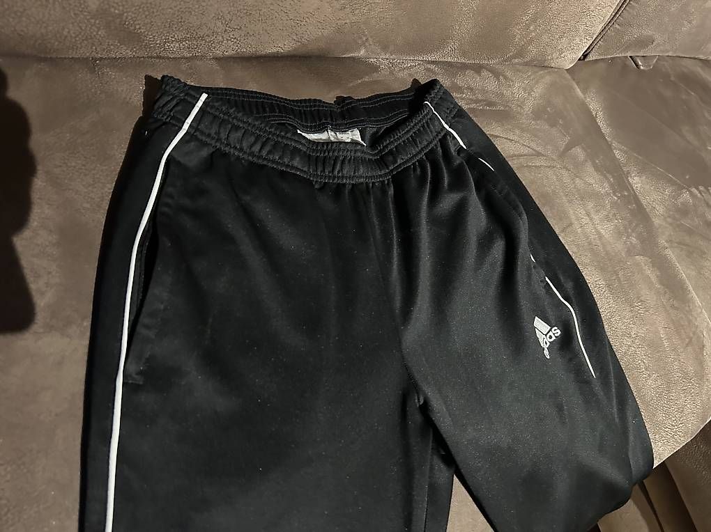 Pantaloni: Adidas Herren Trainerhose Gr. M – Usato da Willisau venduto da Geissbock11 2