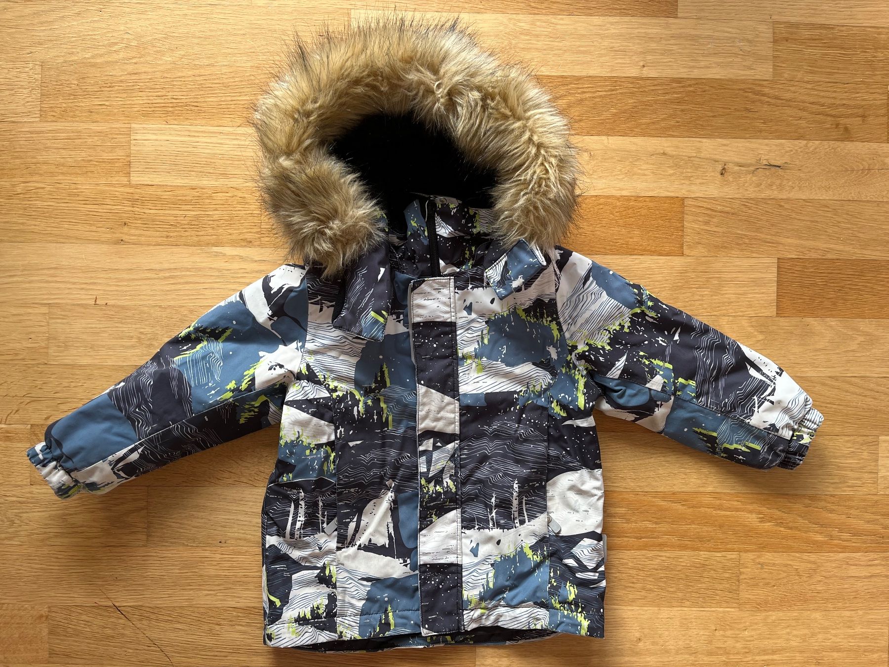 Reima Giacche & Cappotti: REIMA Winterjacke mit Kapuze, Grösse 104, Top Zustand! – Usato da Baden venduto da eklym