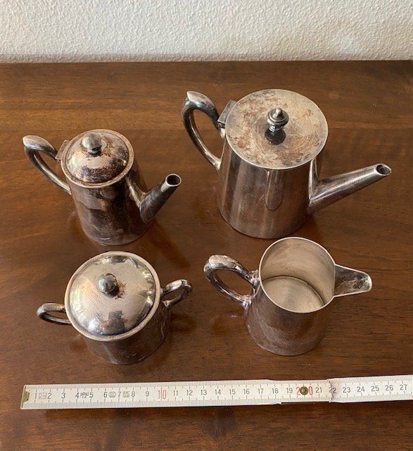Set di piatti: Kaffee / Teeservice 5 teilig versilbert – Difettoso da Zürich venduto da kaegret
