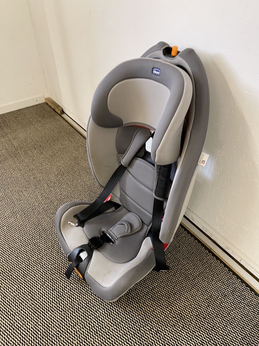Chicco Seggiolini per auto: Chicco Kindersitz 9-36kg – Usato da Stans venduto da lion85 2