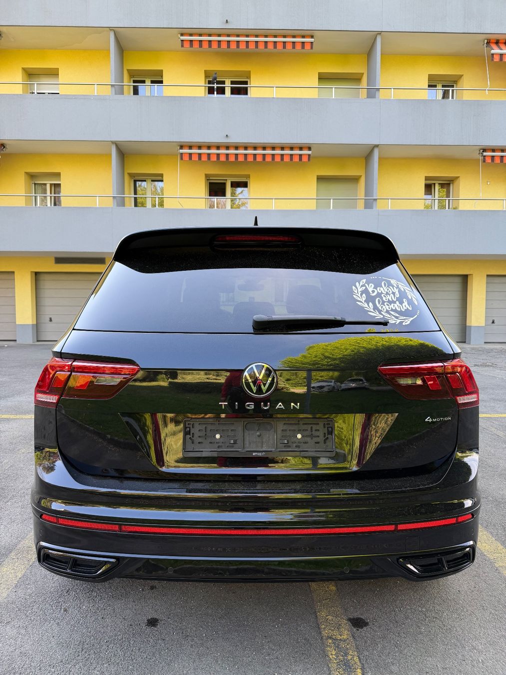 VW Automobili: VW Tiguan 2.0 TSI / R-Line – Usato da Ecublens VD venduto da Dzulli_777 5