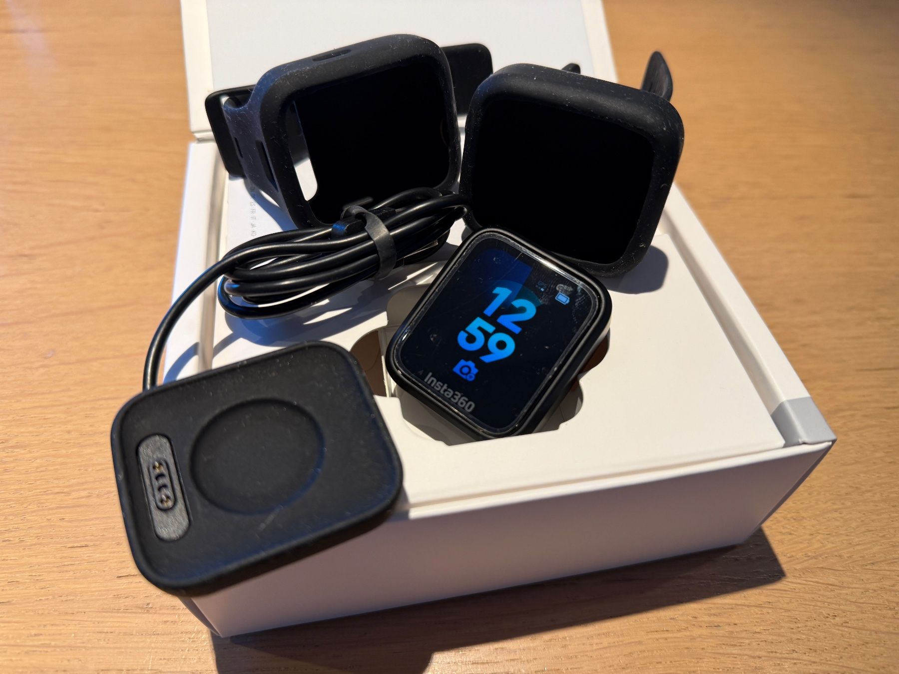 Insta360 Action Cam: Insta360 GPS Preview Remote mit Garantie ab 1 CHF – Usato da zürich venduto da Ot2 1