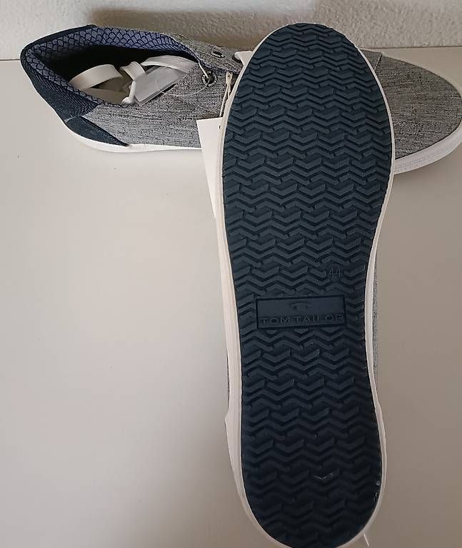 Scarpe da uomo: Schuhe Herren / Sneaker / Freizeitschuh TOM TAILOR/Grösse 44 – Usato da Seedorf UR venduto da Chiefaid 2
