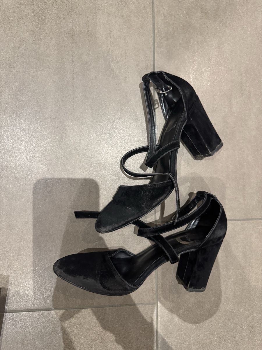 Scarpe da donna: High Heels (37) – Usato da Balgach venduto da fad_jb55 2