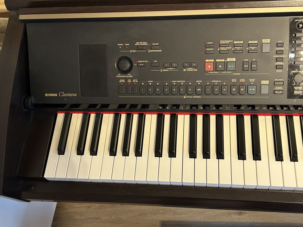 Yamaha Strumenti musicali: Yamaha Clavinova CVP-307 – Usato da Wald ZH venduto da pgianni 7