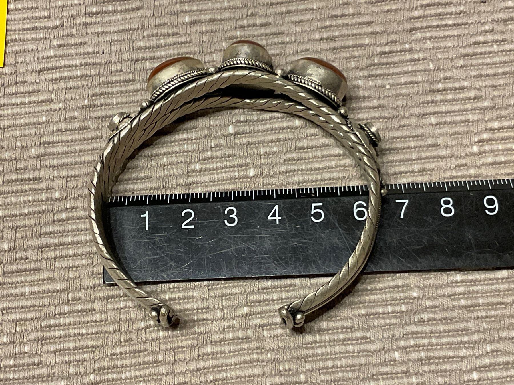 Armbänder & -reifen: Armband mit Steine – Gebraucht aus Rümlang von resale35 4