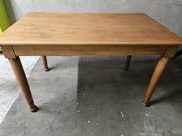 Table à manger en bois  130 x 77 cm
