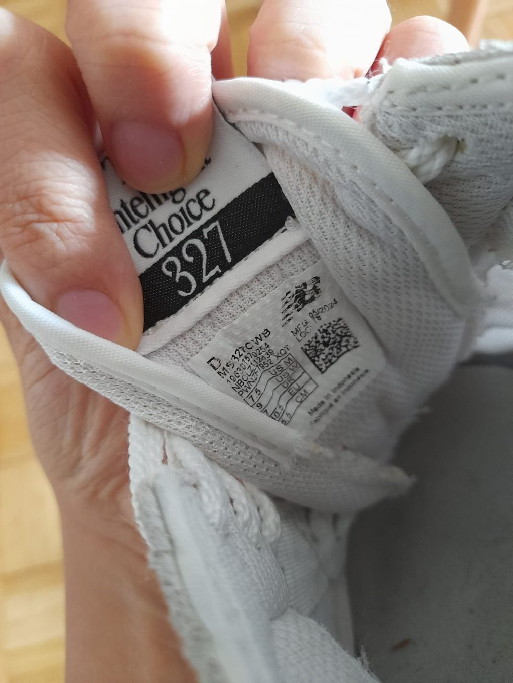 New Balance Chaussures hommes: New balance 327 – D'occasion à Genève par gal_x6ln 5